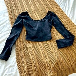 Lululemon Long sleeve Camo cropped top sz 2